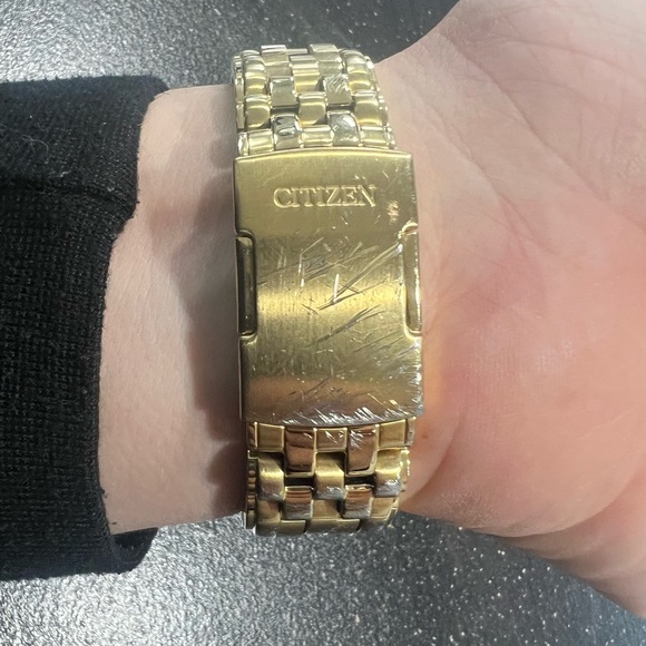 Citizen Calibre 8700 watch. 32 diamond bezel. - Picture 3 of 4